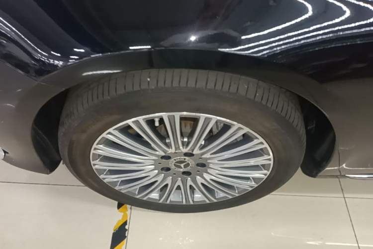 Used Mercedes-Benz E-Class 2020 E 300 L Luxury Model Left Front Wheel Hub