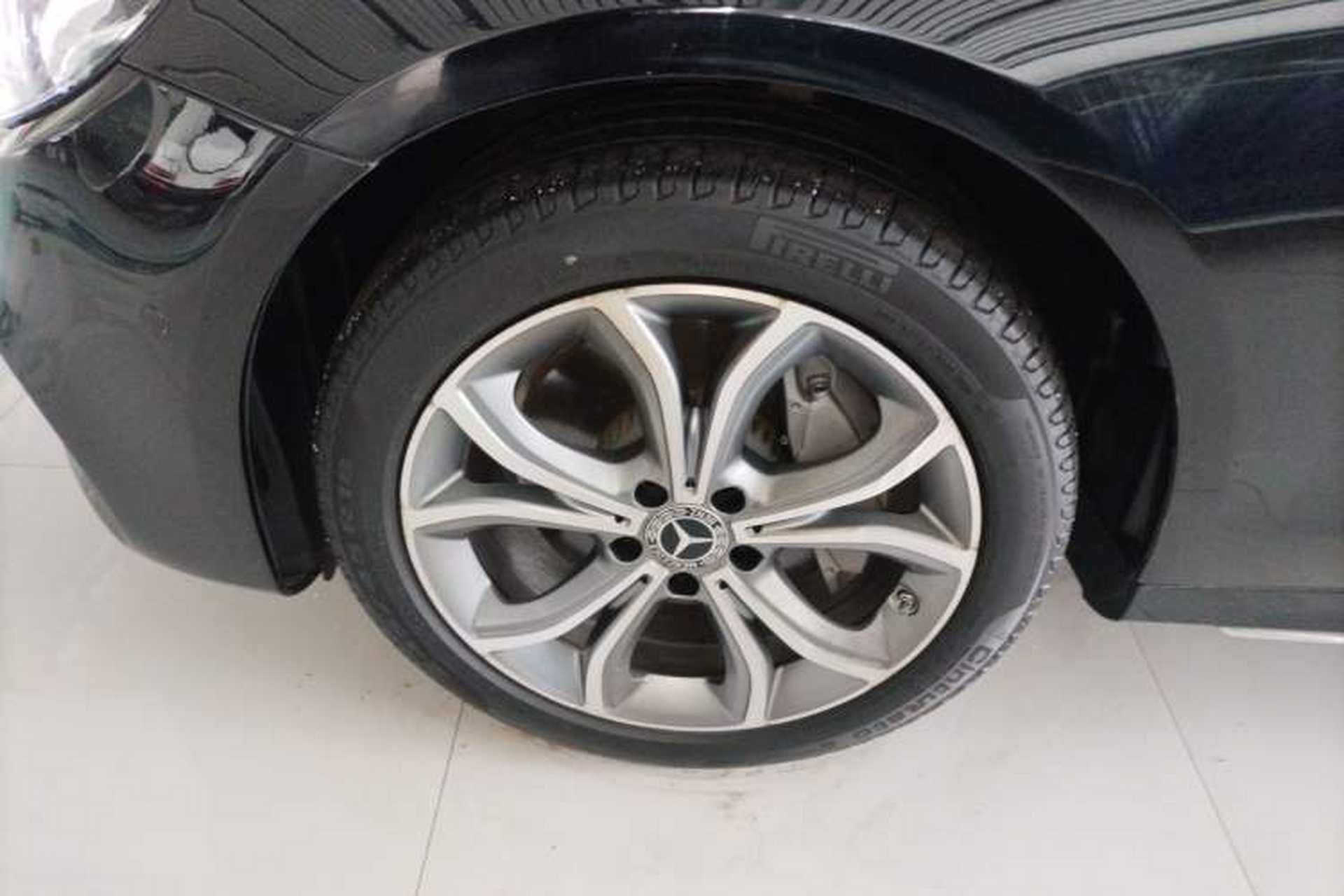 Used Mercedes-Benz E-Class 2020 E 300 L Sport Luxury Edition Left Front Wheel Hub