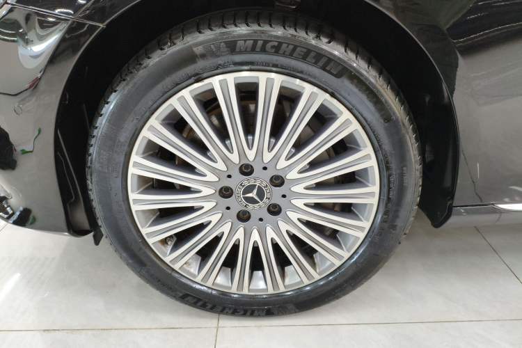 Used Mercedes-Benz E-Class 2020 Facelift E 300 L Stylish Edition Left Front Wheel Hub