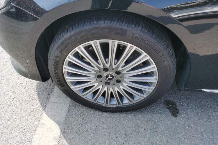 Used Mercedes-Benz E-Class 2020 Facelift E 300 L Stylish Edition Left Front Wheel Hub
