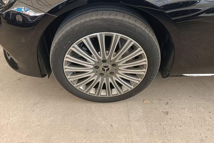 Used Mercedes-Benz E-Class 2020 E 300 L Luxury Model Left Front Wheel Hub