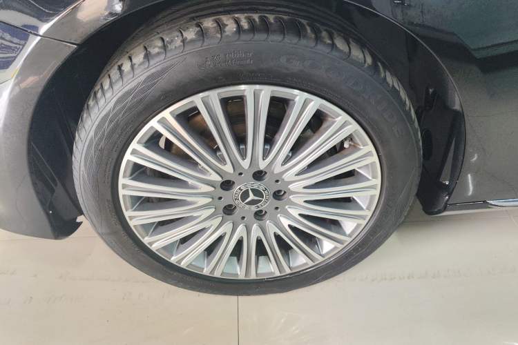 Used Mercedes-Benz E-Class 2020 Facelift E 300 L Stylish Edition Left Front Wheel Hub