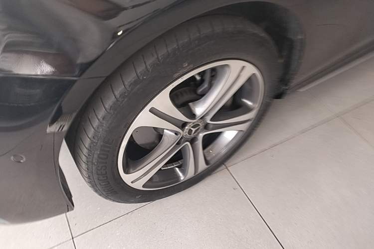 Used Mercedes-Benz E-Class 2020 E 260 L Sport Edition Left Front Wheel Hub