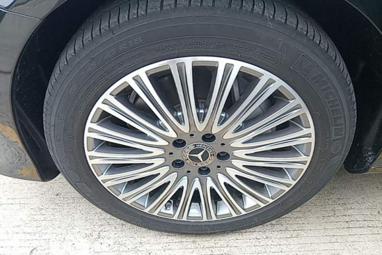 Used Mercedes-Benz E-Class 2020 E 300 L Luxury Model Left Front Wheel Hub