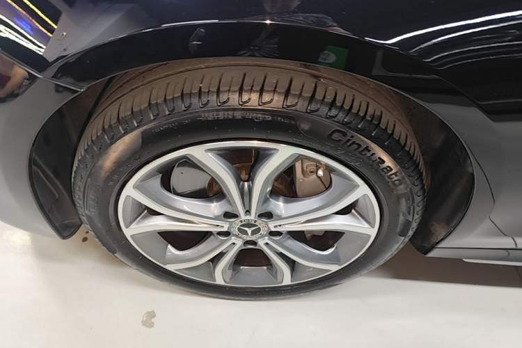 Used Mercedes-Benz E-Class 2020 E 300 L Sporty and Stylish Model Left Front Wheel Hub