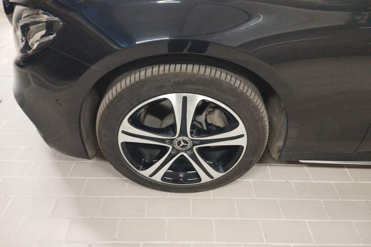 Used Mercedes-Benz E-Class 2020 Facelift E 260 L Sport Edition Left Front Wheel Hub