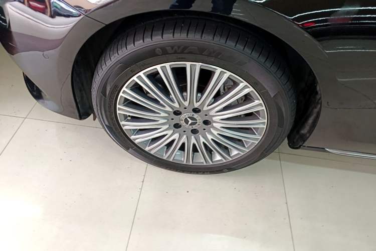 Used Mercedes-Benz E-Class 2020 Facelift E 300 L Stylish Edition Left Front Wheel Hub
