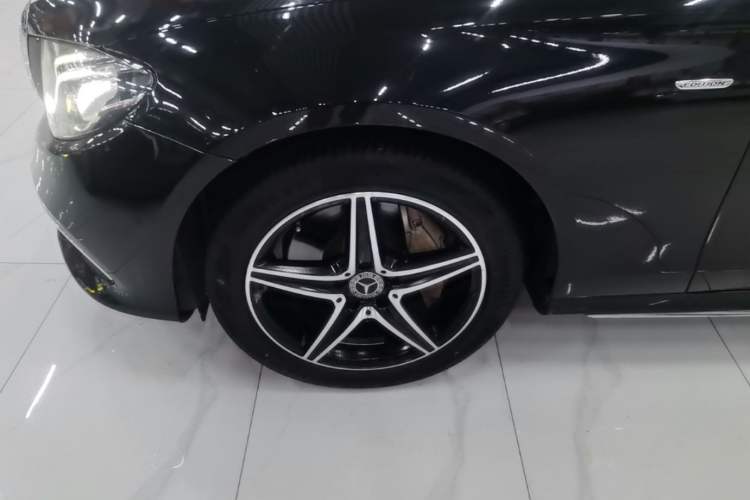 Used Mercedes-Benz E-Class 2020 Restyled E 300 L Sport Exclusive Edition Left Front Wheel Hub