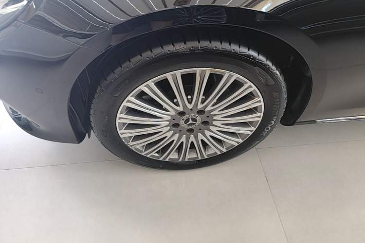 Used Mercedes-Benz E-Class 2020 Restyled E 300 L Exclusive Edition Left Front Wheel Hub