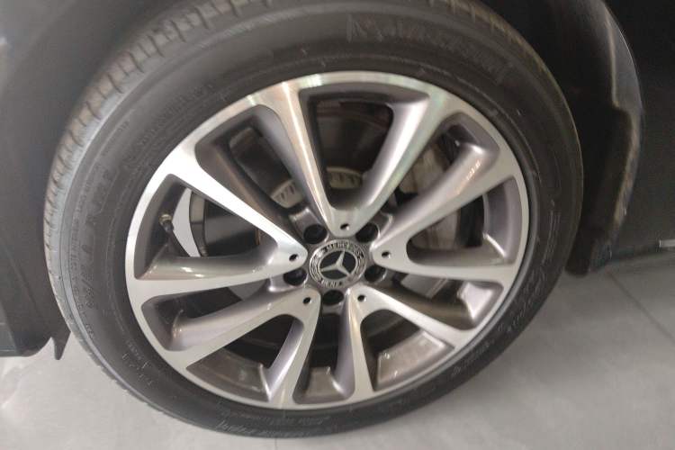Used Mercedes-Benz E-Class 2020 E 260 L Left Front Wheel Hub
