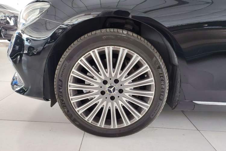 Used Mercedes-Benz E-Class 2020 Facelift E 300 L Stylish Edition Left Front Wheel Hub