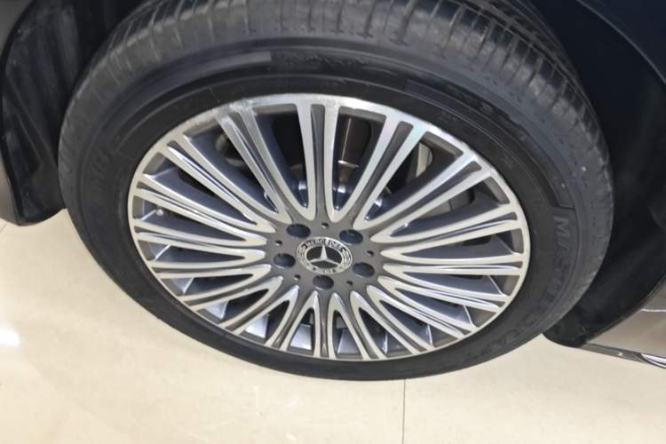Used Mercedes-Benz E-Class 2020 Facelift E 300 L Stylish Edition Left Front Wheel Hub