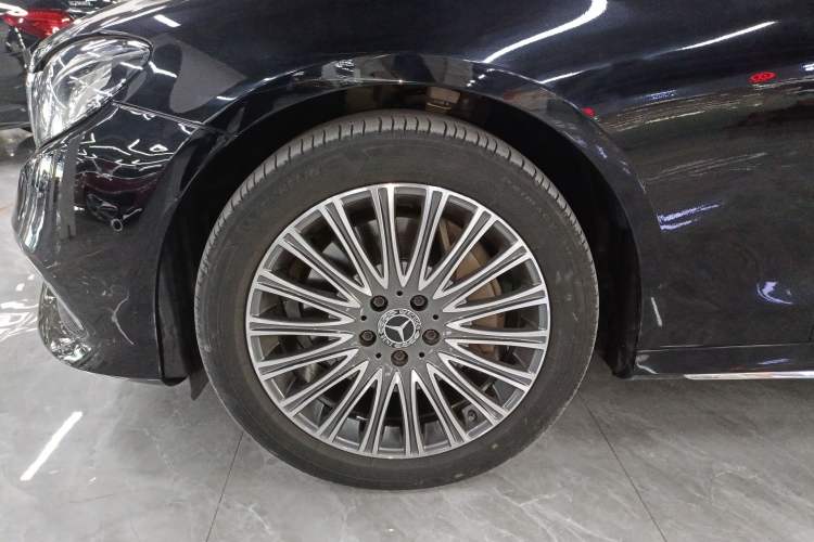 Used Mercedes-Benz E-Class 2020 Restyled E 300 L Sporty and Stylish Edition Left Front Wheel Hub