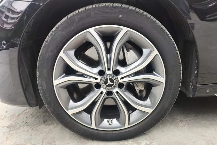 Used Mercedes-Benz E-Class 2020 Restyled E 300 L Sporty and Stylish Edition Left Front Wheel Hub