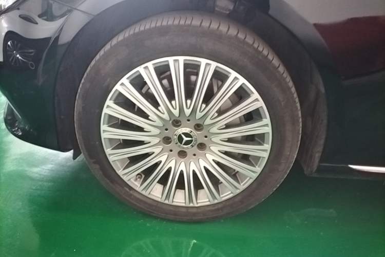 Used Mercedes-Benz E-Class 2020 E 300 L Luxury Model Left Front Wheel Hub