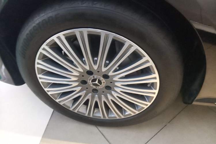 Used Mercedes-Benz E-Class 2020 E 300 L Luxury Model Left Front Wheel Hub