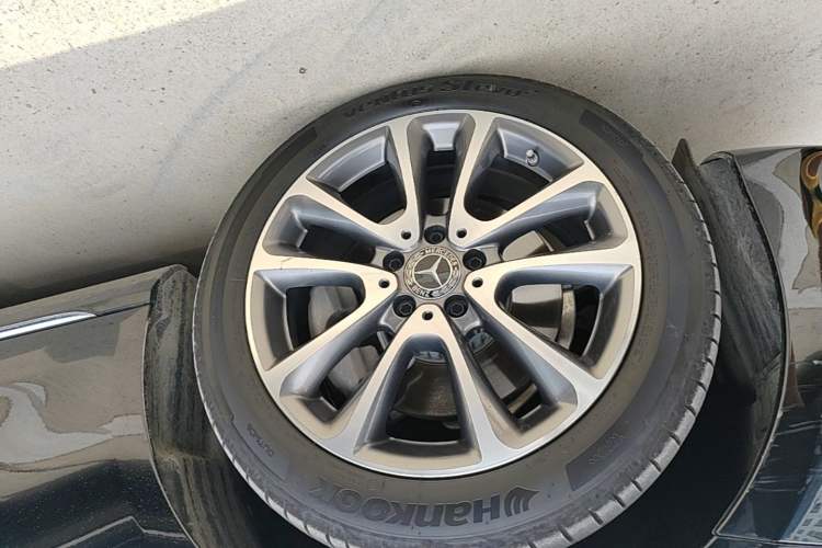 Used Mercedes-Benz E-Class 2020 Facelift E 260 L Left Front Wheel Hub