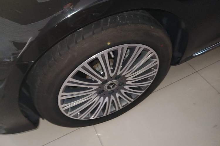 Used Mercedes-Benz E-Class 2020 E 300 L Stylish Model Left Front Wheel Hub