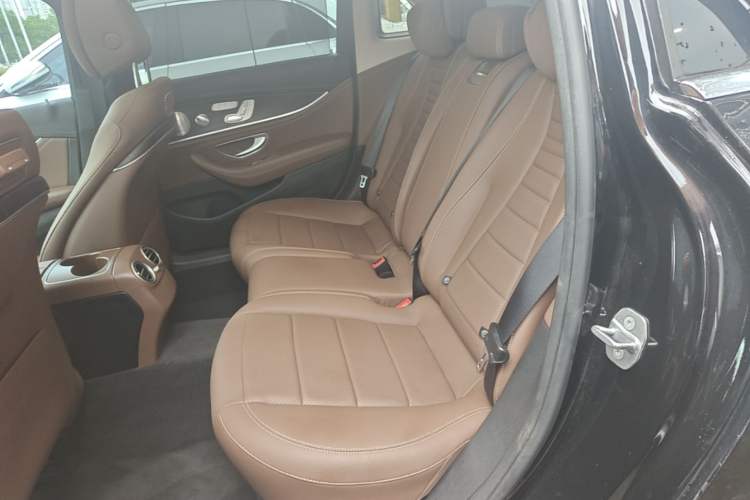 Used Mercedes-Benz E-Class 2020 Restyled E 300 L Sport Exclusive Edition Left Rear Seat