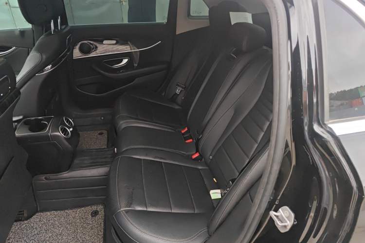 Used Mercedes-Benz E-Class 2020 Restyled E 300 L Sporty and Stylish Edition Left Rear Seat