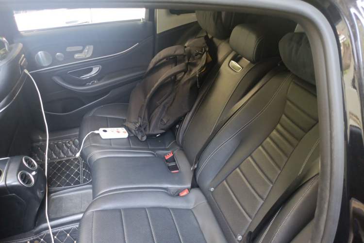 Used Mercedes-Benz E-Class 2020 E 300 L Sport Luxury Edition Left Rear Seat