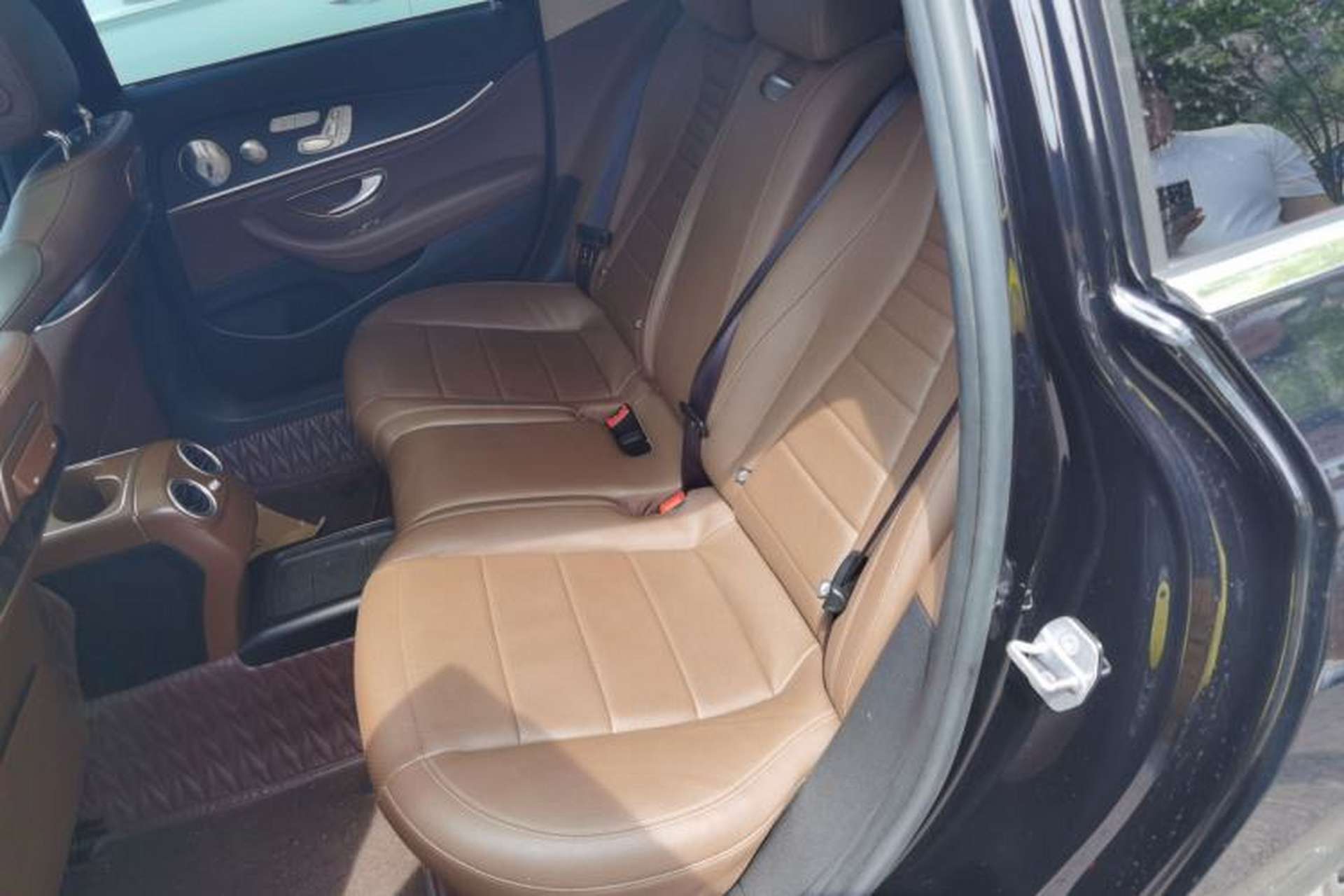 Used Mercedes-Benz E-Class 2020 E 300 L Sport Luxury Edition Left Rear Seat