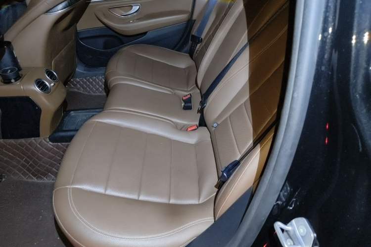 Used Mercedes-Benz E-Class 2020 E 300 L Sport Luxury Edition Left Rear Seat