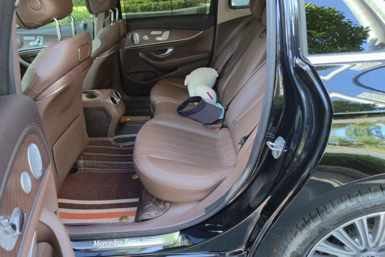 Used Mercedes-Benz E-Class 2020 E 300 L Luxury Model Left Rear Seat