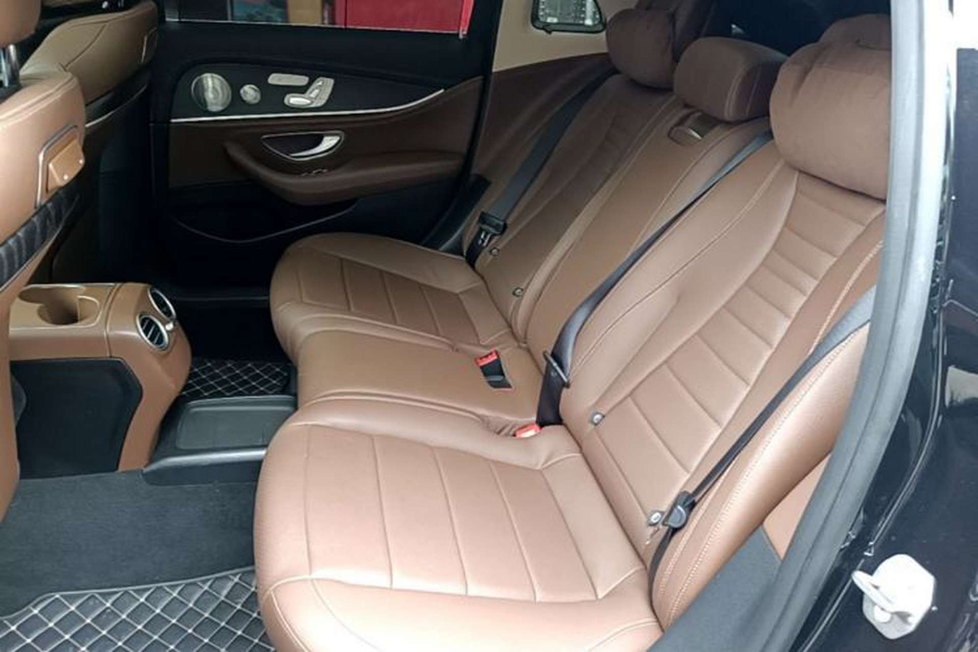 Used Mercedes-Benz E-Class 2020 E 300 L Sport Luxury Edition Left Rear Seat