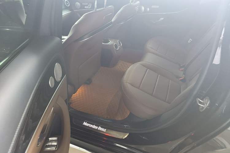 Used Mercedes-Benz E-Class 2020 Restyled E 300 L Sporty and Stylish Edition Left Rear Seat