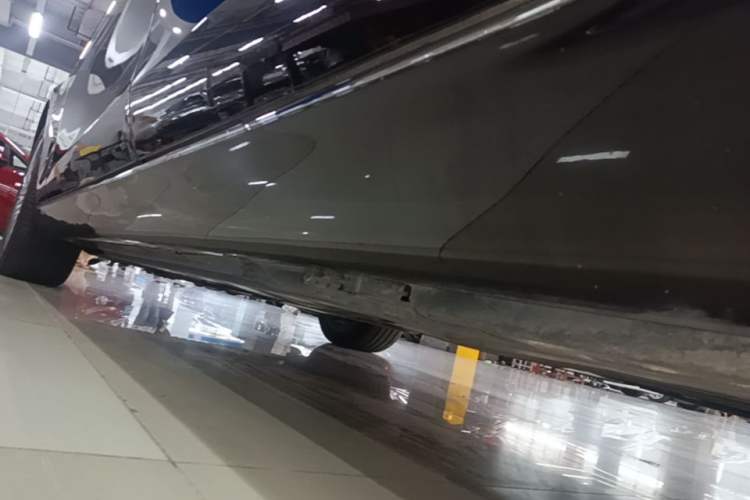 Used Mercedes-Benz E-Class 2020 E 300 L Luxury Model Left Side Sill