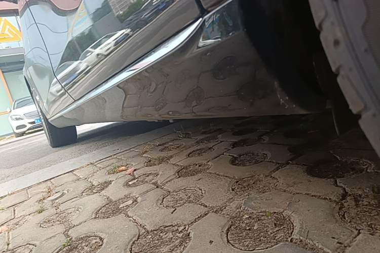 Used Mercedes-Benz E-Class 2020 Facelift E 300 L Stylish Edition Left Side Sill