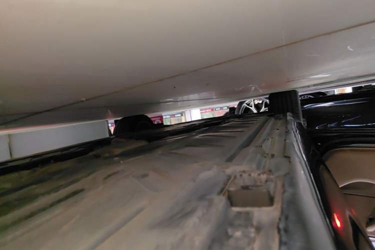 Used Mercedes-Benz E-Class 2020 E 300 L Luxury Model Left Side Sill