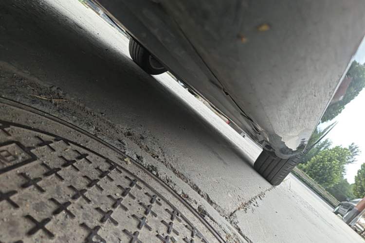 Used Mercedes-Benz E-Class 2020 Facelift E 300 L Stylish Edition Left Side Sill