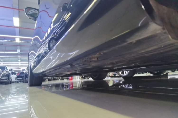 Used Mercedes-Benz E-Class 2020 Facelift E 300 L Stylish Edition Left Side Sill
