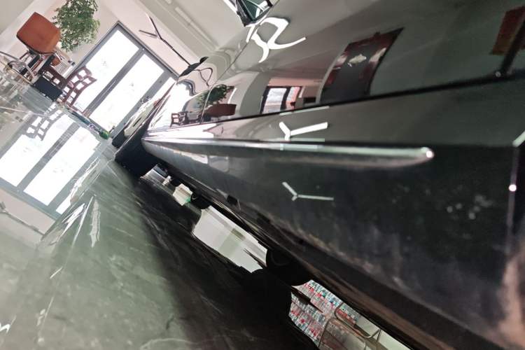 Used Mercedes-Benz E-Class 2020 E 300 L Sport Luxury Edition Left Side Sill