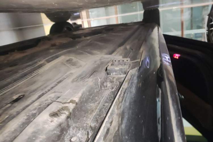 Used Mercedes-Benz E-Class 2020 Restyled E 300 L Sporty and Stylish Edition Left Side Sill