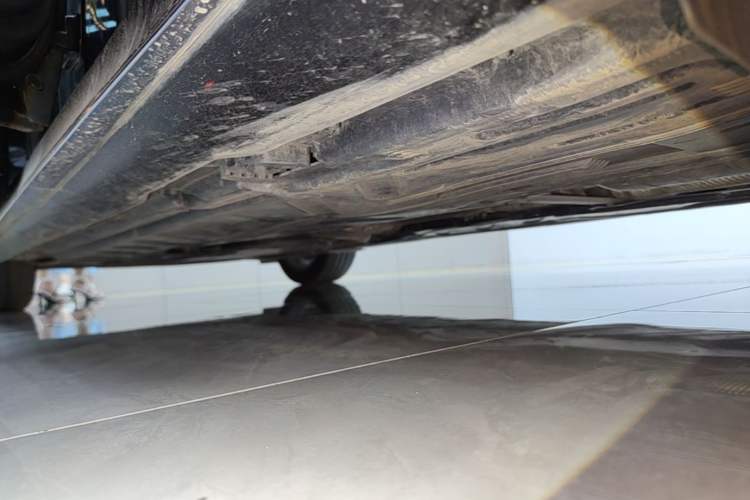 Used Mercedes-Benz E-Class 2020 Facelift E 260 L Sport Edition Left Side Sill