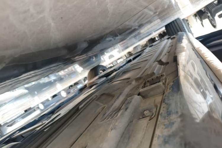 Used Mercedes-Benz E-Class 2020 Restyled E 300 L Sport Exclusive Edition Left Side Sill