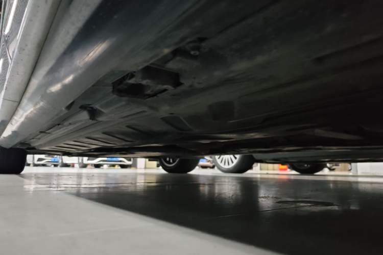Used Mercedes-Benz E-Class 2020 Restyled E 300 L Sporty and Stylish Edition Left Side Sill
