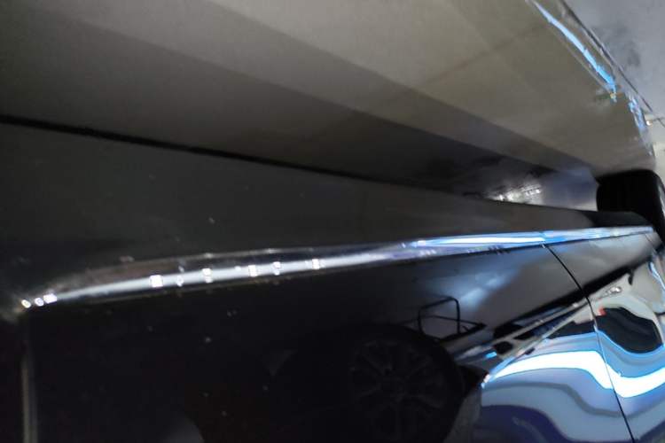 Used Mercedes-Benz E-Class 2020 E 300 L Stylish Model Left Side Sill