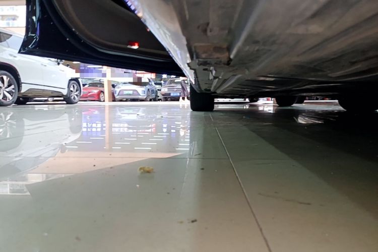Used Mercedes-Benz E-Class 2020 Facelift E 300 L Stylish Edition Left Side Sill