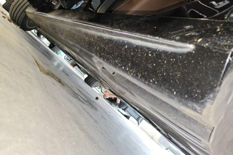 Used Mercedes-Benz E-Class 2020 E 300 L Sport Luxury Edition Left Side Sill