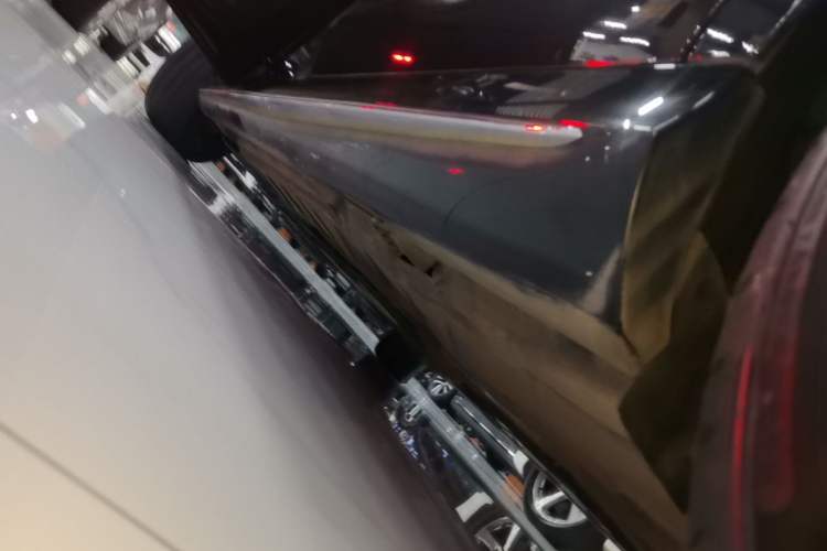 Used Mercedes-Benz E-Class 2020 Restyled E 300 L Sport Exclusive Edition Left Side Sill