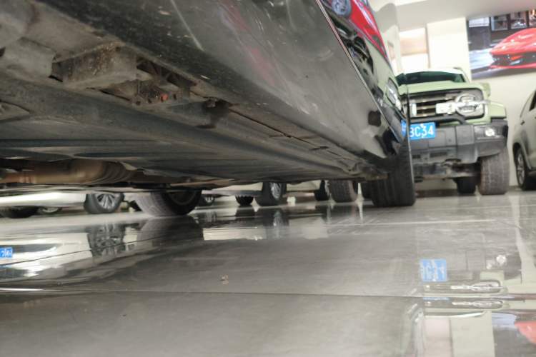 Used Mercedes-Benz E-Class 2020 Restyled E 300 L Exclusive Edition Left Side Sill