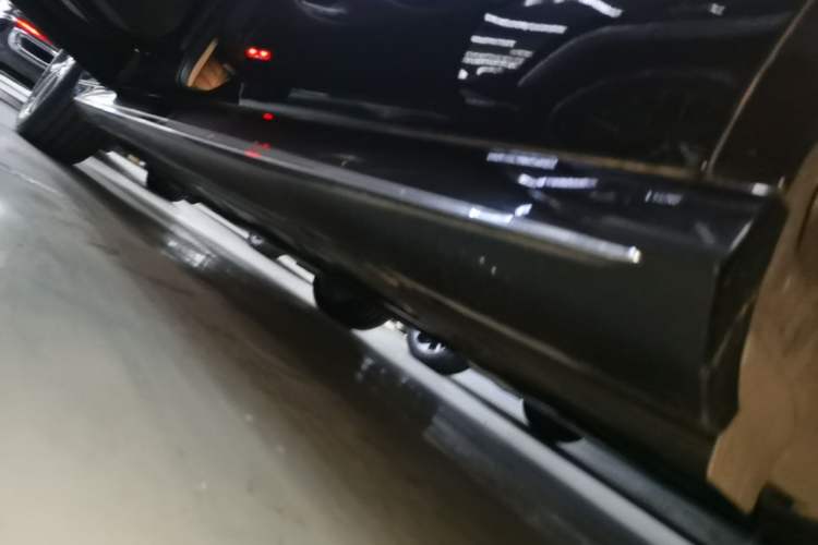 Used Mercedes-Benz E-Class 2020 Restyled E 300 L Sporty and Stylish Edition Left Side Sill