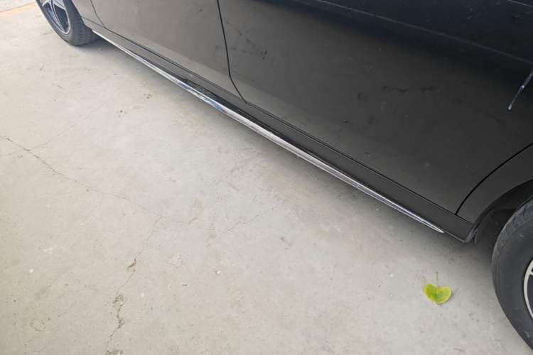Used Mercedes-Benz E-Class 2020 Restyled E 300 L Sport Exclusive Edition Left Side Sill