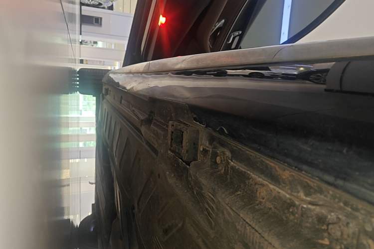Used Mercedes-Benz E-Class 2020 Facelift E 260 L Sport Edition Left Side Sill