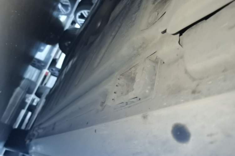 Used Mercedes-Benz E-Class 2020 E 260 L Sport 4MATIC Left Side Sill