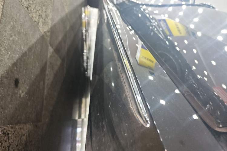 Used Mercedes-Benz E-Class 2020 Restyled E 300 L Sporty and Stylish Edition Left Side Sill